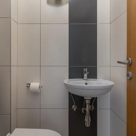 Beach Front Apartment In Njivice With Wifi Njivice
