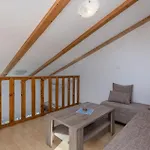 Appartamento Gorgeous In With Wifi Njivice